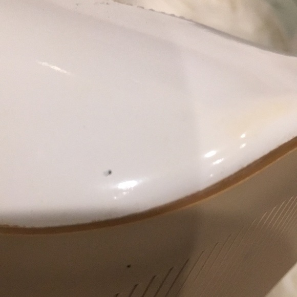 White pointed heels SOLD - Picture 6 of 8